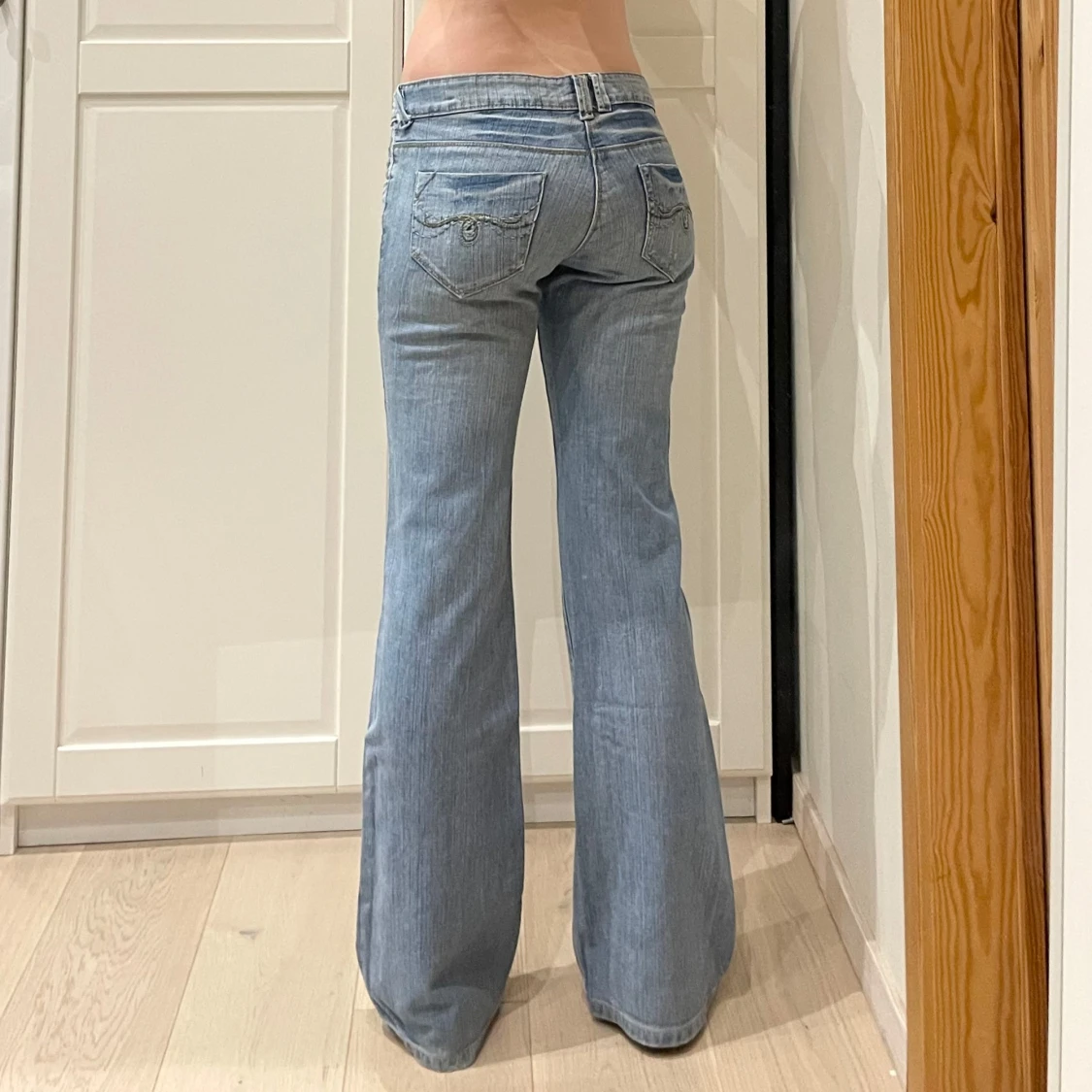 Mid/low waist bootcut jeans🤩