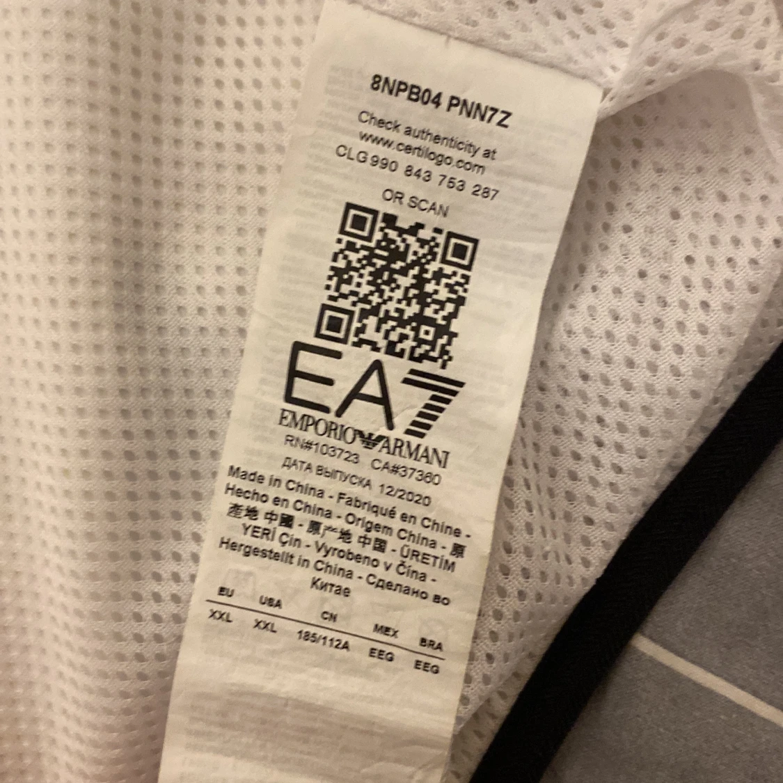 Vit vindjacka från Emporio Armani - 3