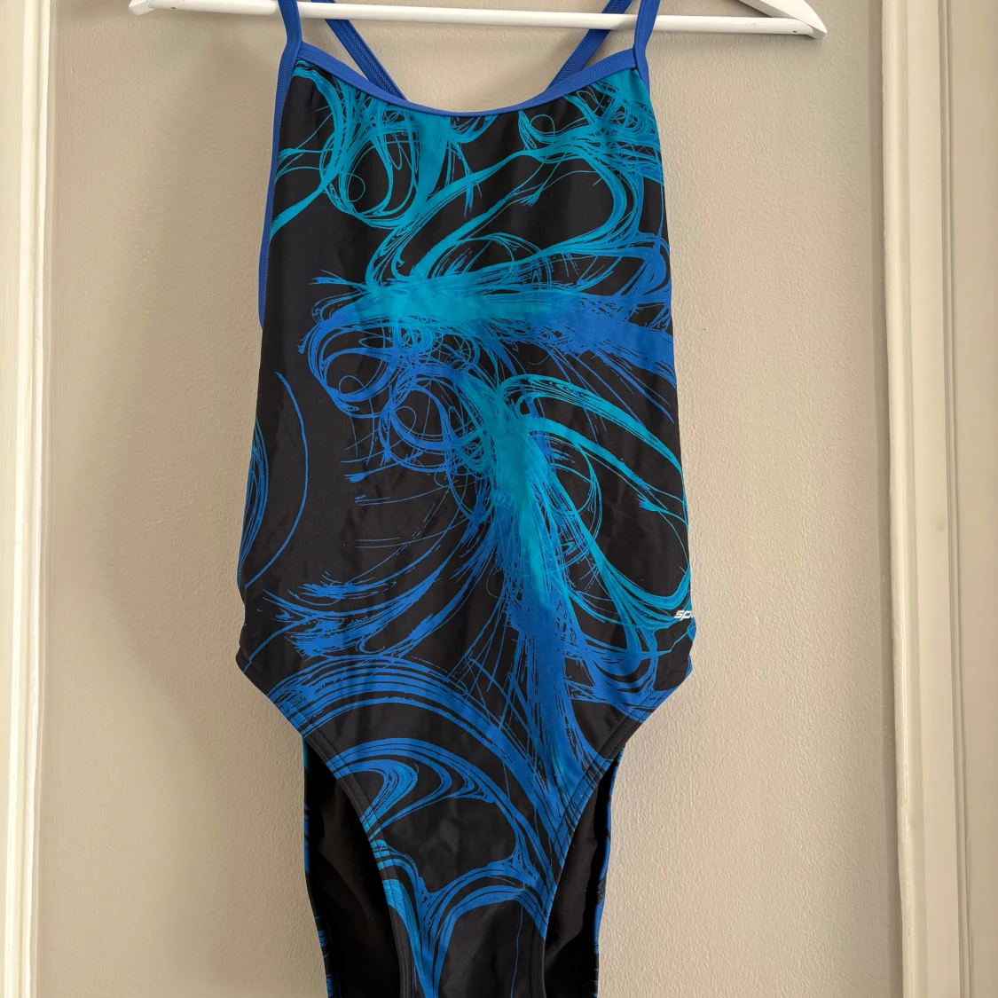 Svart + blå baddräkt från Sporti - 3