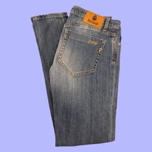Dondup Jeans - Dondup Jeans. Size: 28 (passar 173cm - 179cm)  Skick: 10/10
