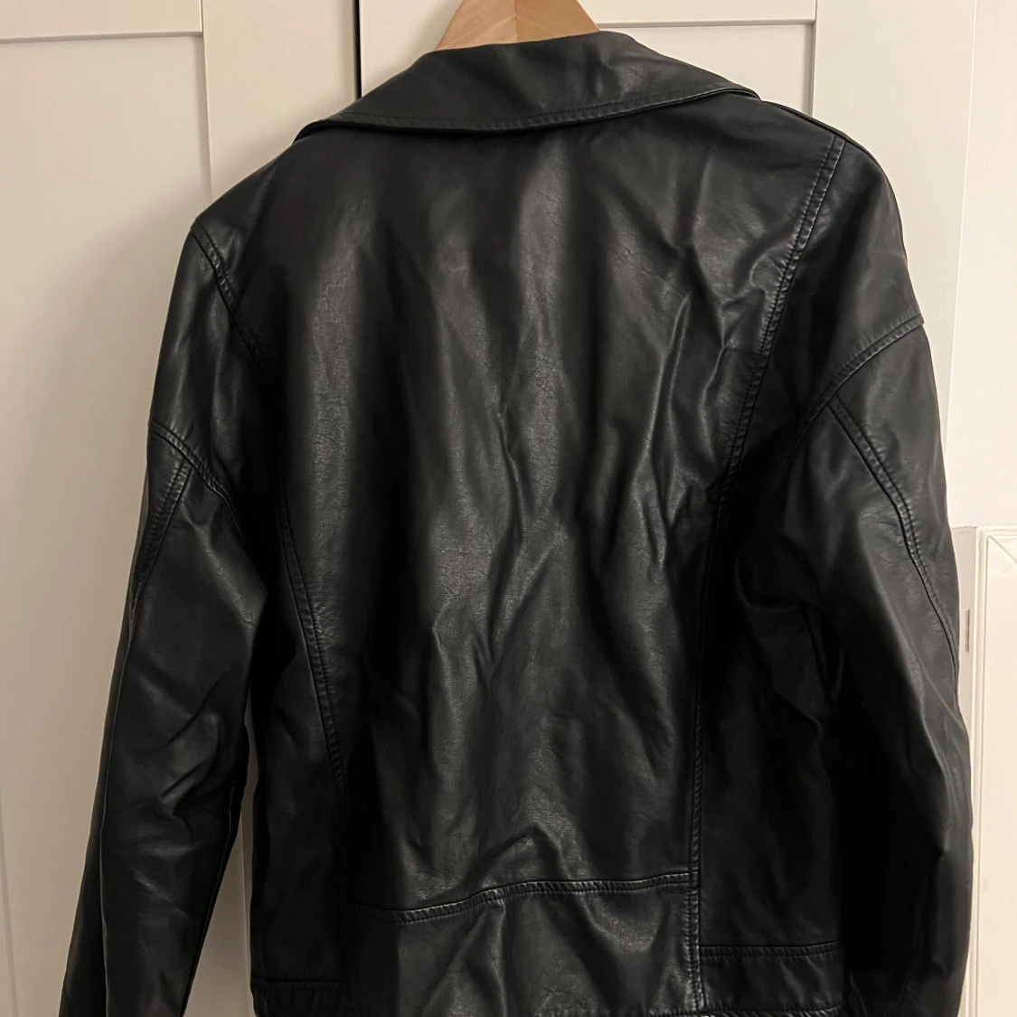 Super snygg skinnjacka - 90