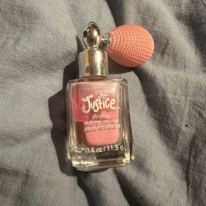 Glitter spray - Glitter kroppsspray i fin rosa förpackning