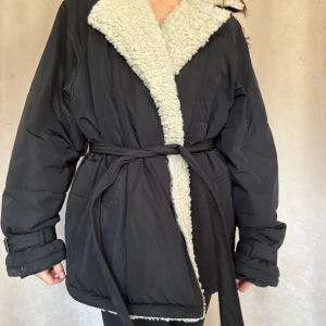 Vinterjacka - •Vinterjacka • Strl 34 