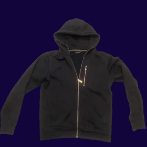 Sailracing zipup - Fet sailracing hoodie, Strl S. Bra skick, inga defekter. Skriv vid frågor!