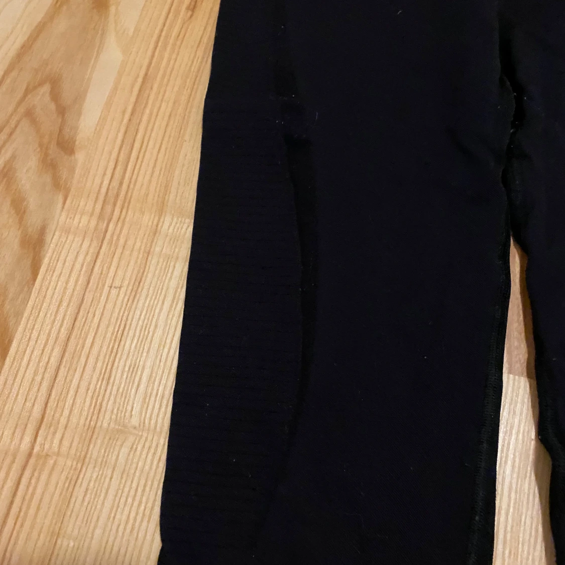 Svarta leggings med dragkedja - 90