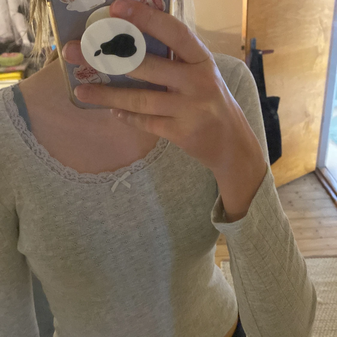 Ljusgrå långärmad tröja - 29