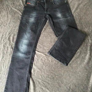 LeeCooper jeans - Mörkblå LeeCooper jeans, har inga defekter alls, storlek 29/30, slim fit