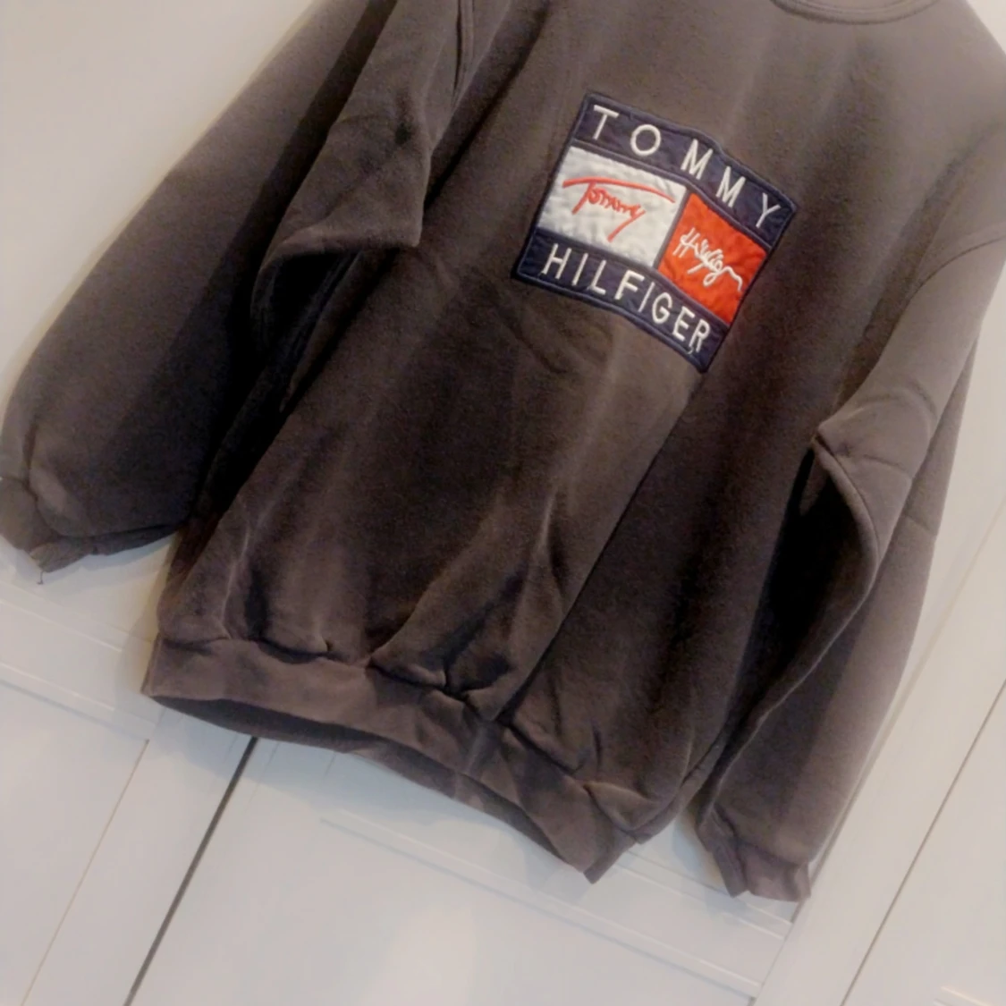 Grå sweatshirt från Tommy Hilfiger M