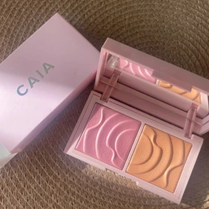 Caia palette  - Sista luckan i Caia julkalender 2024, helt oanvänd. Säljer då jag inte har någon större användning för den och den är limited edition💕