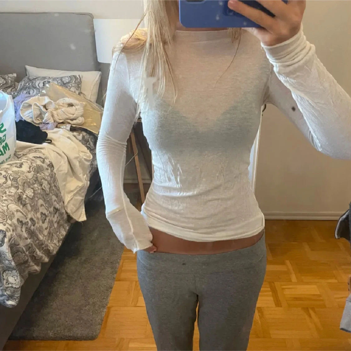 Vit genomskinlig topp