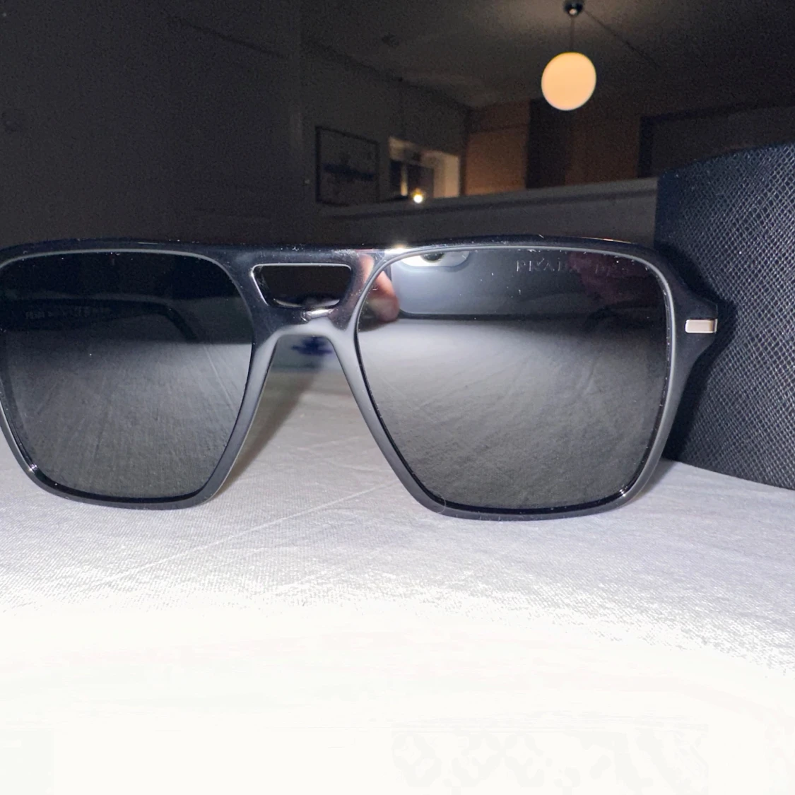 Prada solglasögon  - 90