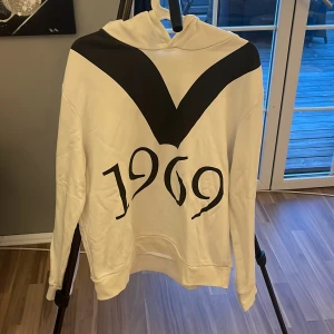 Hoodie från 19V69 Italia  - Hoodie i bra skick Strl. L 100% bomull