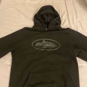 Corteiz hoodie - Svart Corteiz hoodie i storlek L oanvänd bra skick.