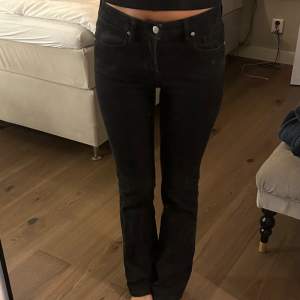 Zara jeans, medelhög midja 