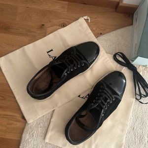 Lanvin - Storlek 45, använda 2 månader allt i boxen kvitto och allt osv