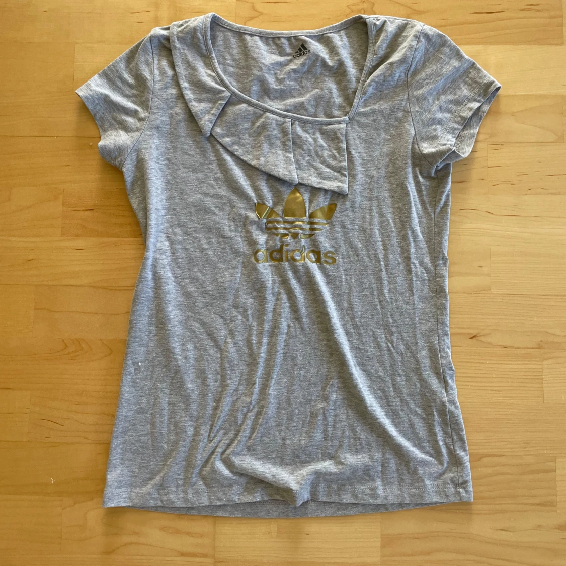 Adidas t-shirt