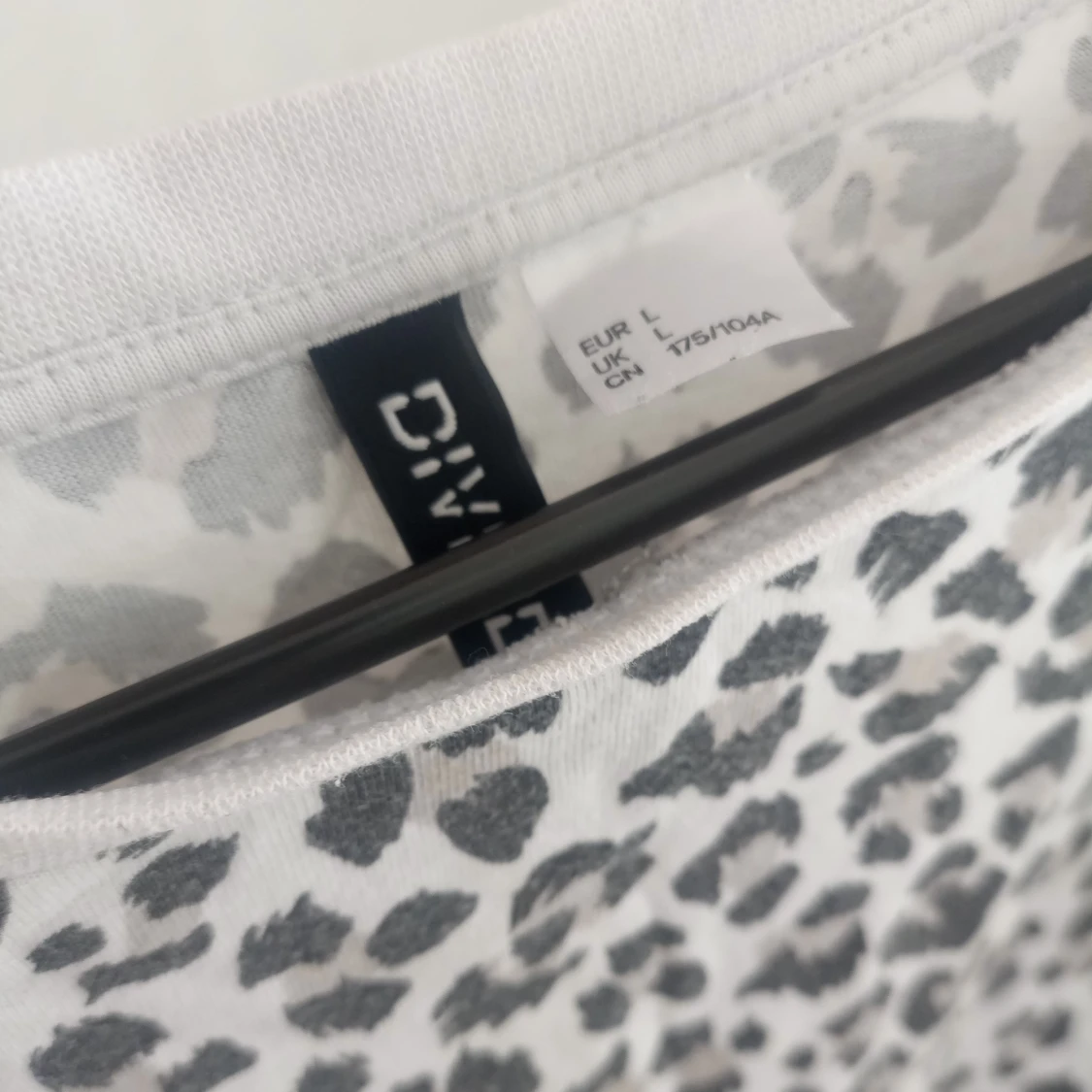 Kortärmad leopard tröja - 91