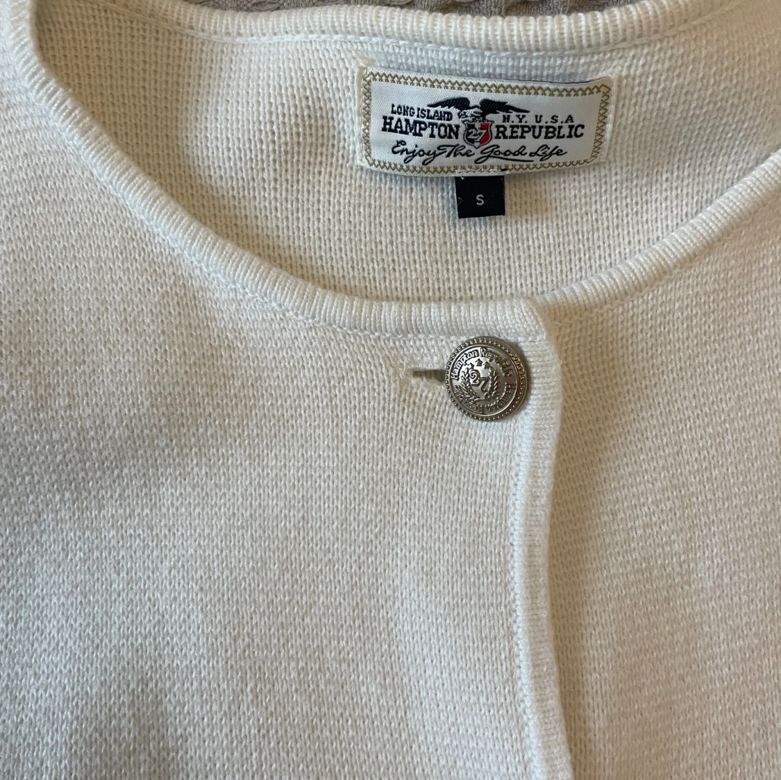 Kofta med guldknappar - 90