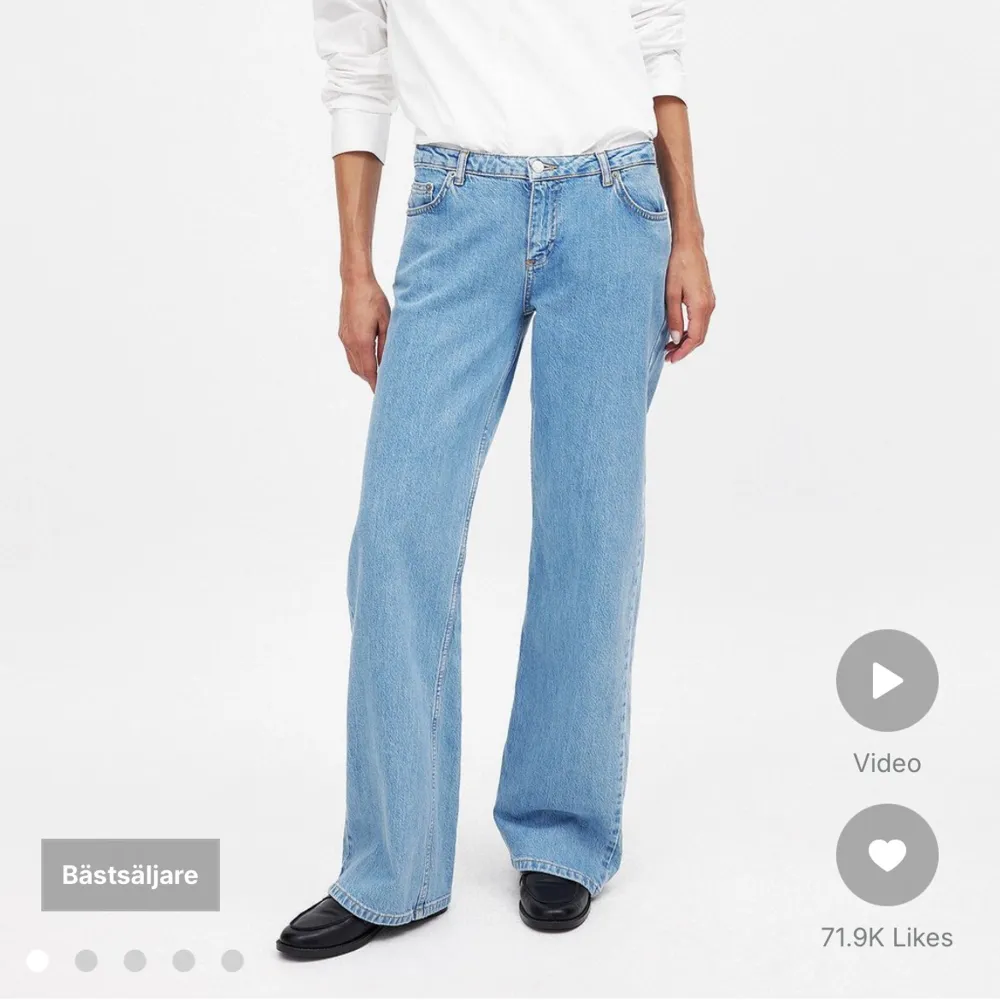 Aldrig använd, lappen finns kvar. Säljer då jag inte längre kan retunera. Nypris ca 700kr. Fråga vid frågor🥰🥰. Jeans & Byxor.