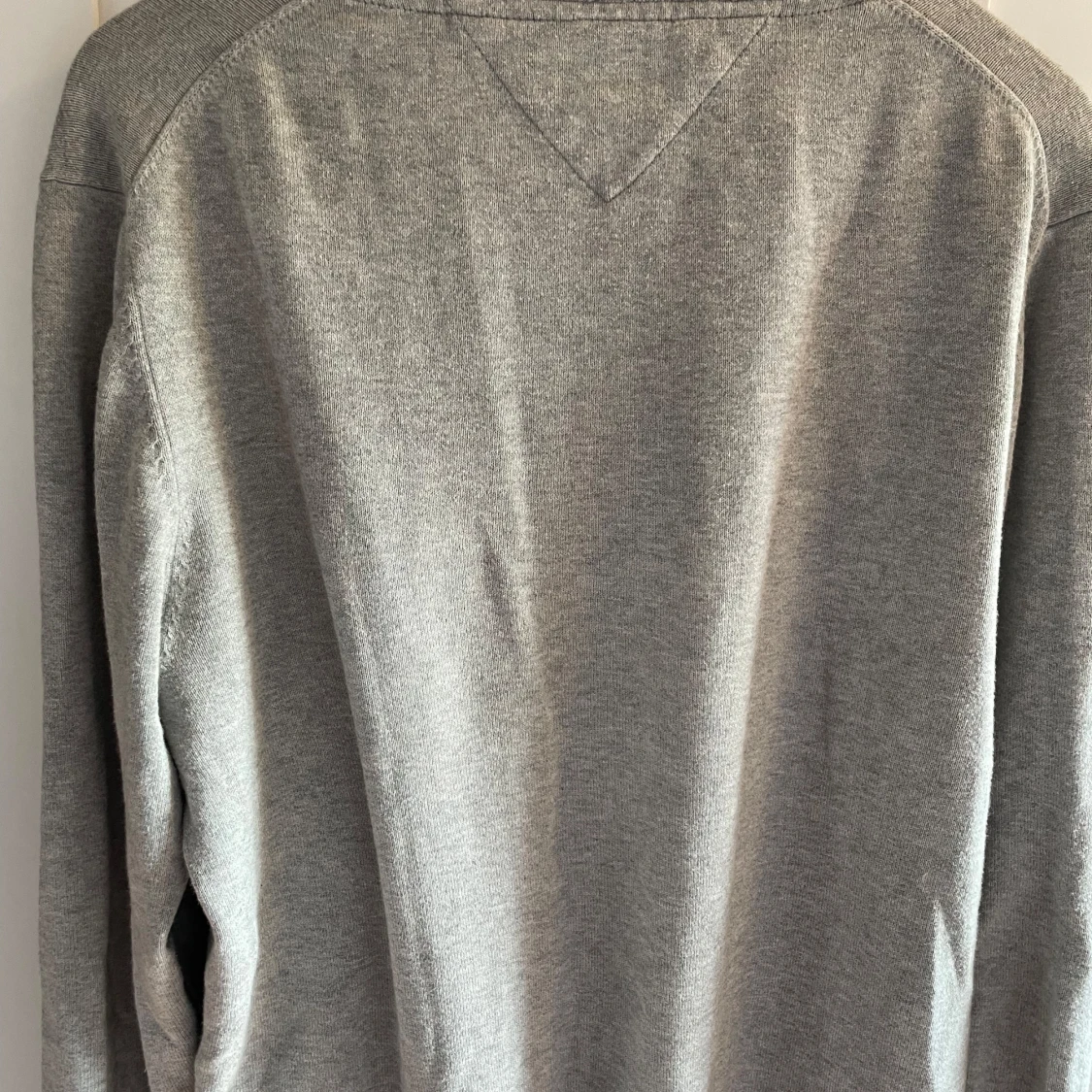 Ljusgrå Tommy Hilfiger tröja - 90