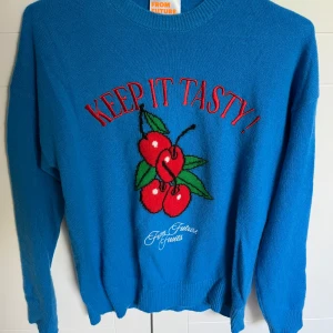 From future tröja - Tröja från from future, storlek XS. Oanvänd! 100% Kashmir 