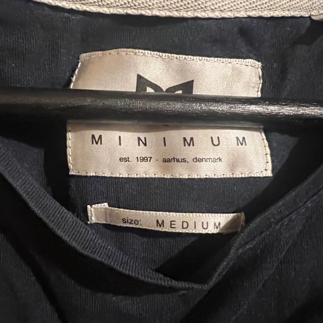 Mörkblå t-shirt från Minimum - 91