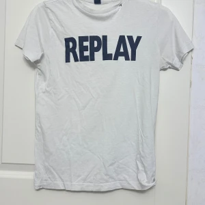 Replay Tshirt 158cm - Replay t-shirt stlk: 158cm. 