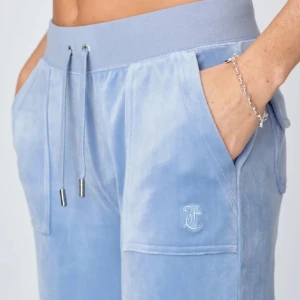 Juicy couture byxor❤️ - Juicy byxor i färgen delray strl xxs, bra skick. Säljer eftersom dem är för små för mig🙌