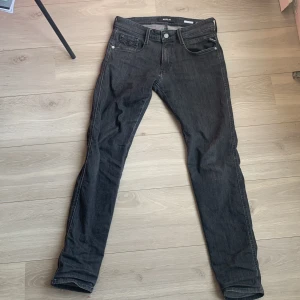 Replay jeans - Ett par helt nya replay jeans ny pris 1699 men mitt pris 400 skick 10/10