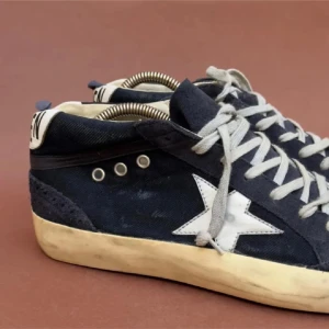 Golden Goose skor - Golden goose skor | Bra skick 9/10 | Nypris 6.500 k | storlek 41 passar 42.5 | Endast skor ingår | 