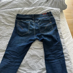 Dondup George - Fint skick sällan använda. Kom med prisförslag. Släpper billigt vid snabb affär. Kolla även min profil om ni vill köpa jeans i bulk så löser vi en bra deal😊