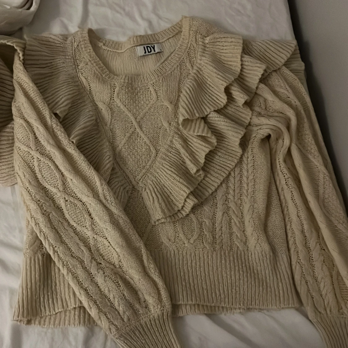 Beige stickad tröja från JDY - 4