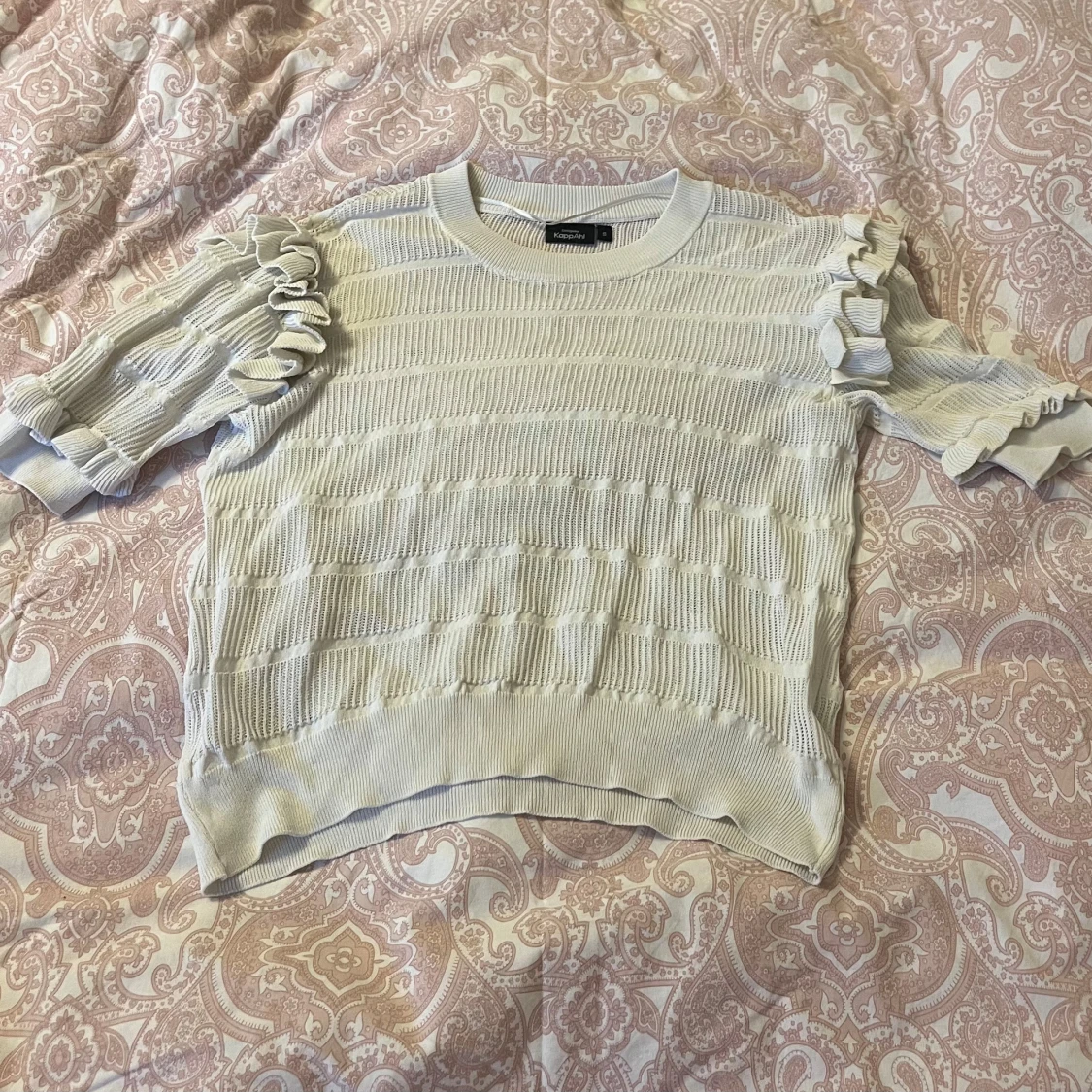 Vit stickad topp från KappAhl