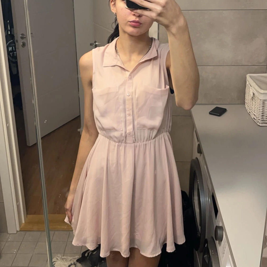 Ljusrosa ärmlös klänning - 1