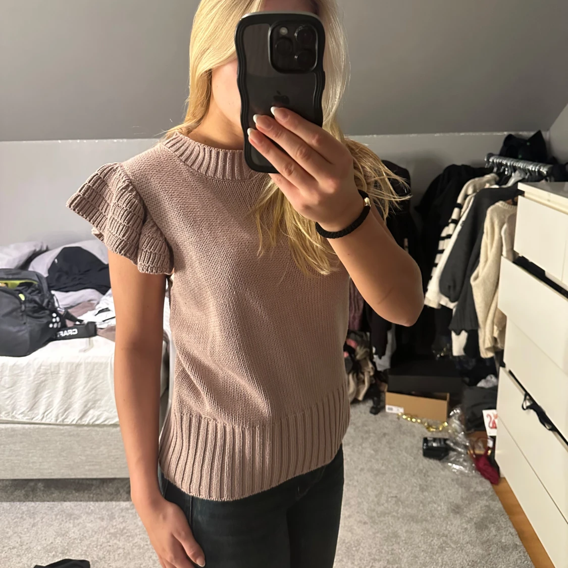 Beige/rosa stickad topp med volangärmar - 1