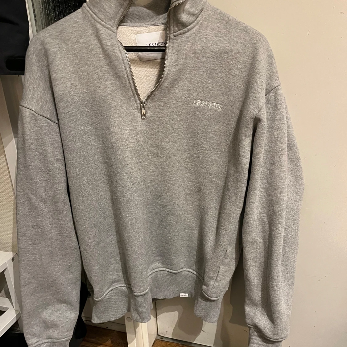 Grå sweatshirt från Les Deux