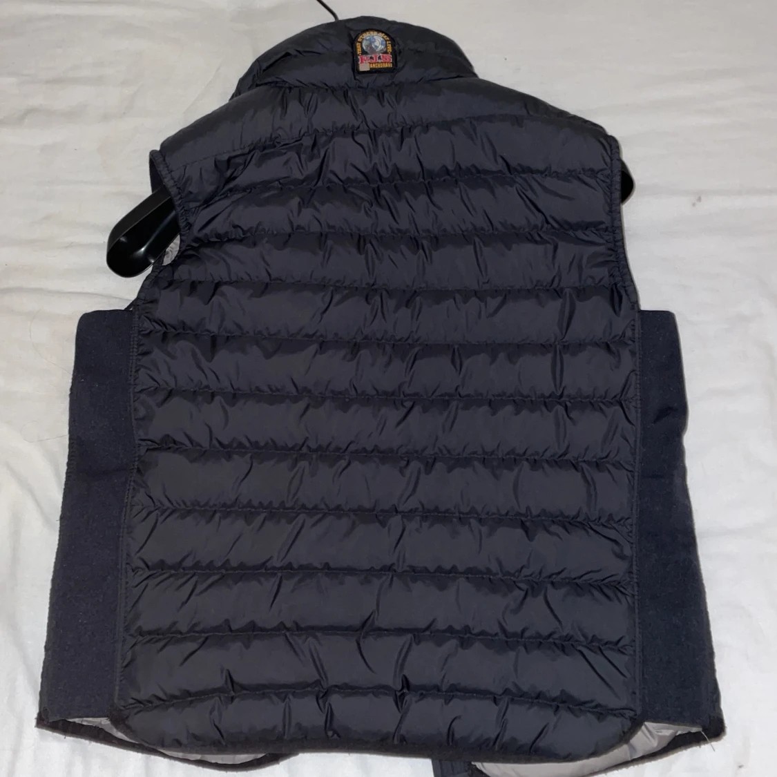 Svart dunväst från Parajumpers - 2