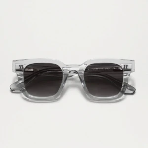 Chimi glasögon 04 grey - Säljer mina chimis i 04 grey, då dem aldrig kommit till användning. Aldrig använda o h original kartong med tillbehör får man med🥰 för fler bilder skriv privat. Ny pris 1350kr