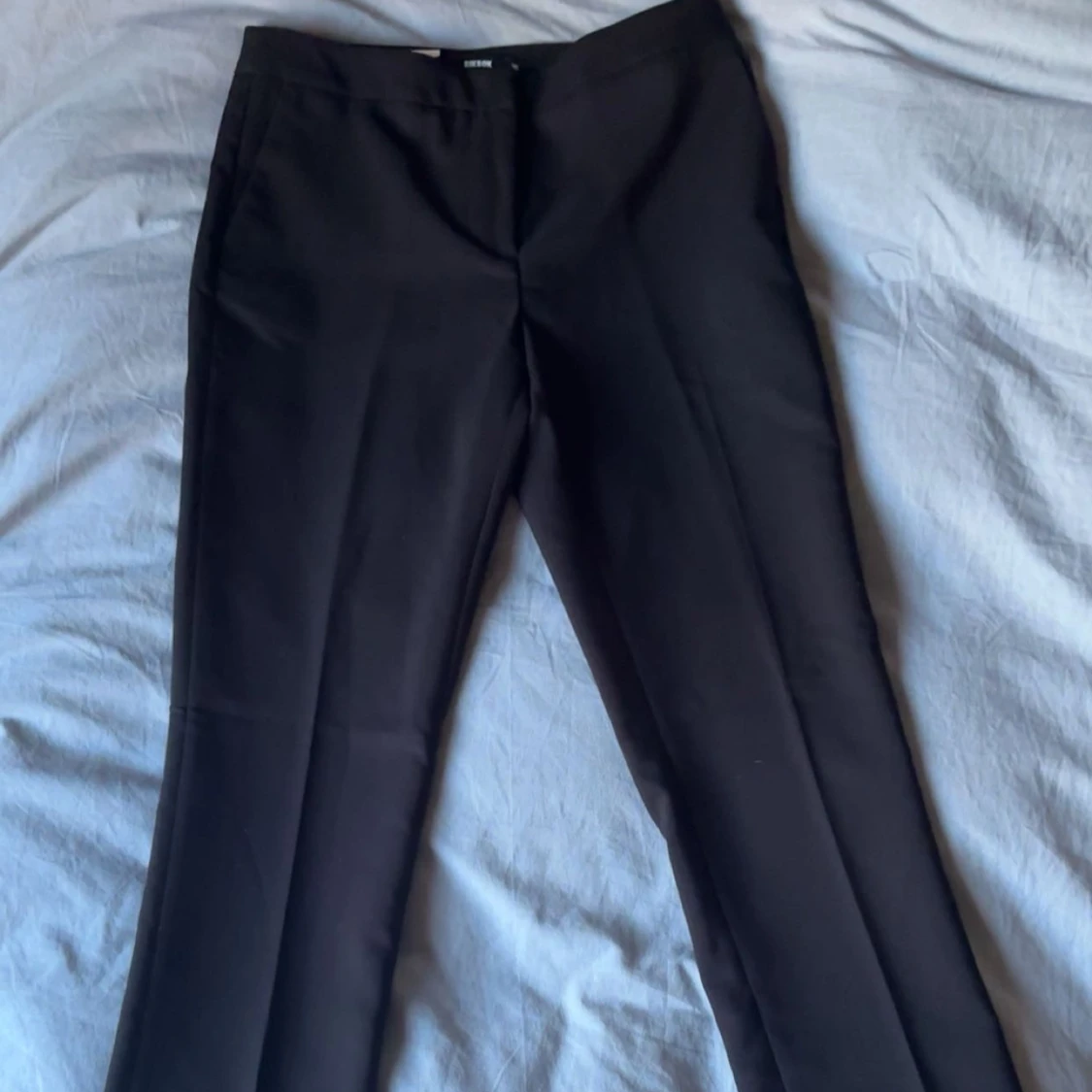 Svarta kostymbyxor från Bik Bok - 1