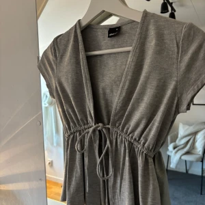 Tröja/blus  - Aldrig använd! 