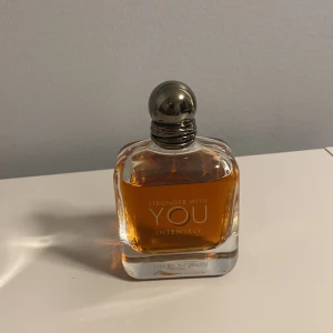 Stronger With You Intensely från Emporio Armani - Mellan 80-85ml kvar. Säljer då jag inte använder så ofta. 