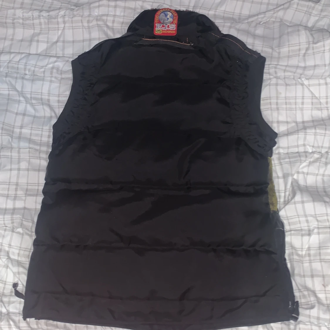 Svart dunväst från Parajumpers - 2