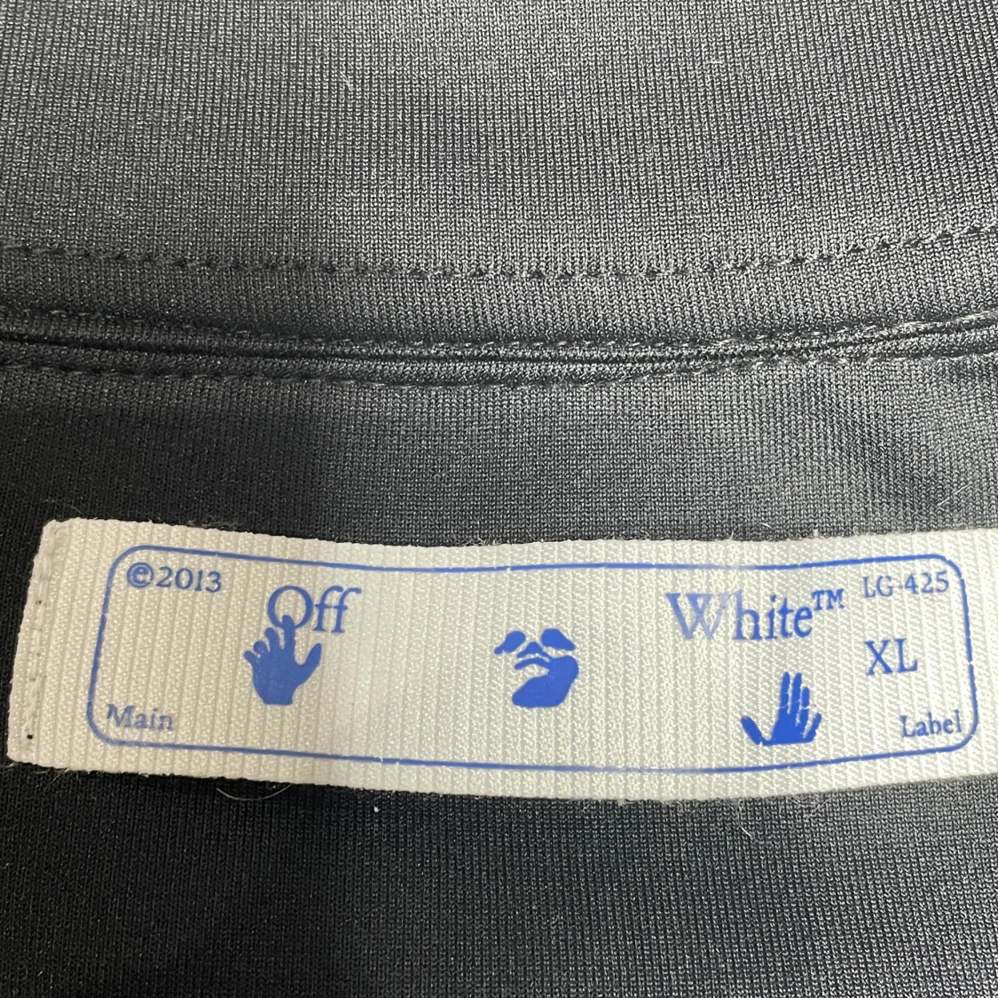 Svart jacka från Off-White - 4