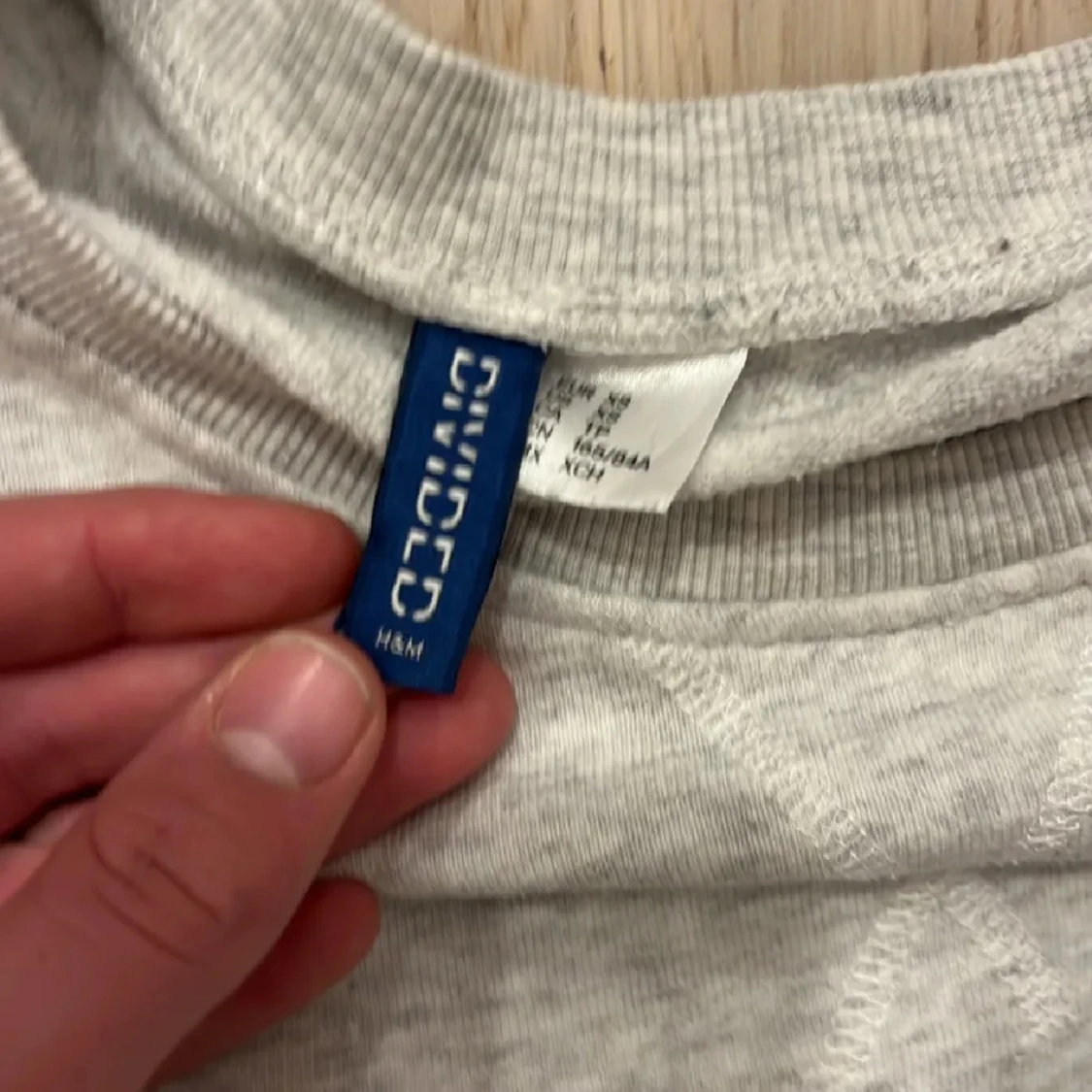Grå tröja från H&M Divided - 1