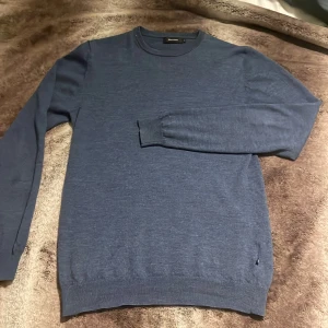 Grisch merino ull tröja för en grisch look Matinique - Tjena, jag säljer en riktig grisch ulltröja från Matinique i storlek S💙🥂Tröjan är bra i mycket skick och har inte använts mycket👍 Tröjan är köpt på Åhléns för 1200 och mitt pris är 849.💪🔥Pris kan diskuteras vid snabb affär. Hör av dig vi minsta fundering! Ha det bra! Mvh-Nils