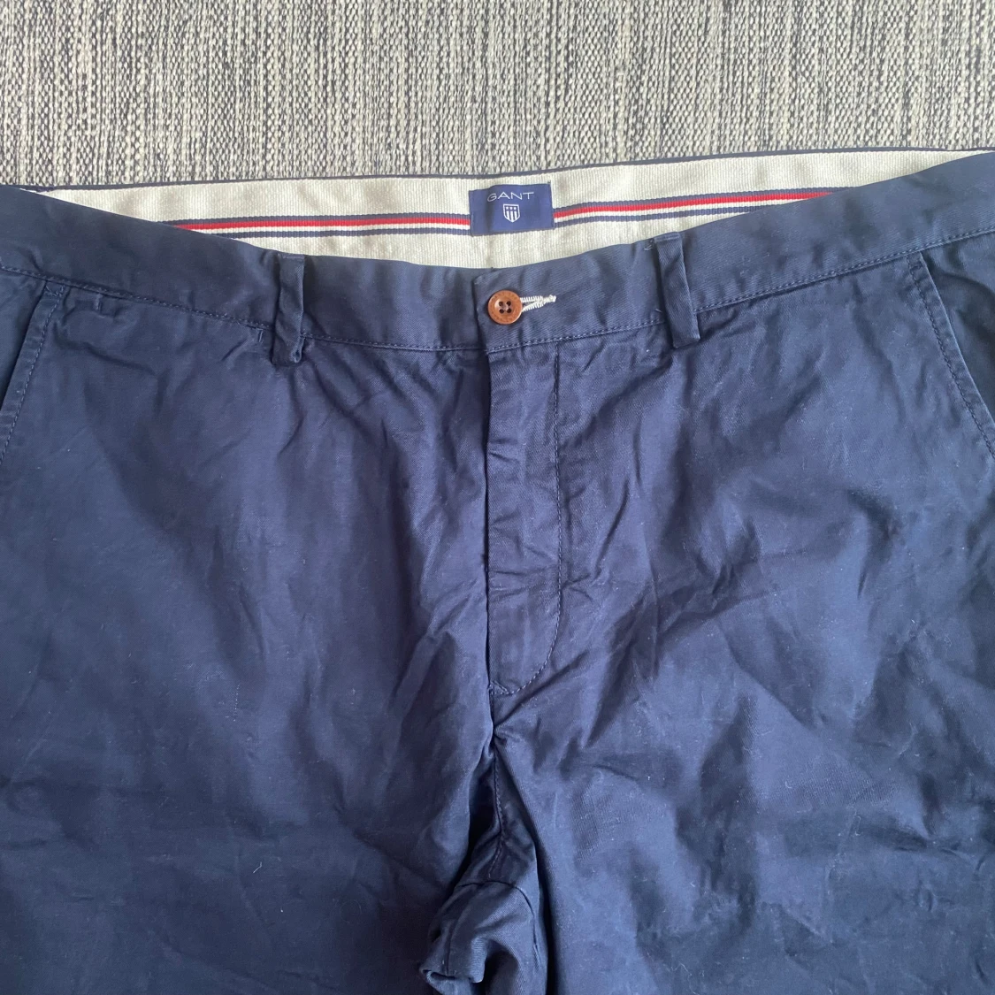 Mörkblå chinos från Gant w40/L32 - 1