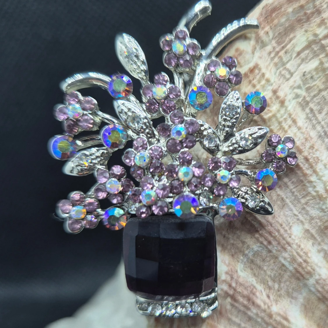 Brosch - Blommor i kruka 