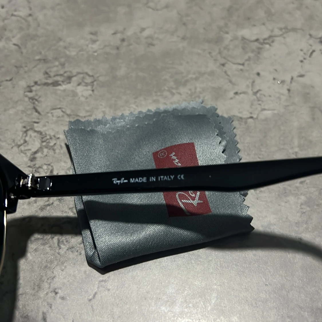 Svarta solglasögon från Ray-Ban - 1