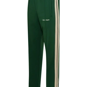 Gröna byxor från Palm Angels - Snygga gröna byxor från Palm Angels med vita ränder längs sidorna. Byxorna har en normal passform och är perfekta för en avslappnad stil. De har en elastisk midja för extra komfort.