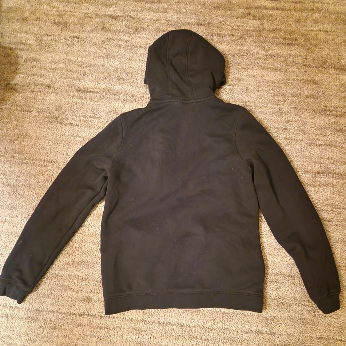 Svart hoodie från Sail Racing - 90